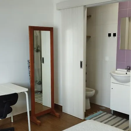 Homestay Lar Da Bi Ferrel (Leiria)